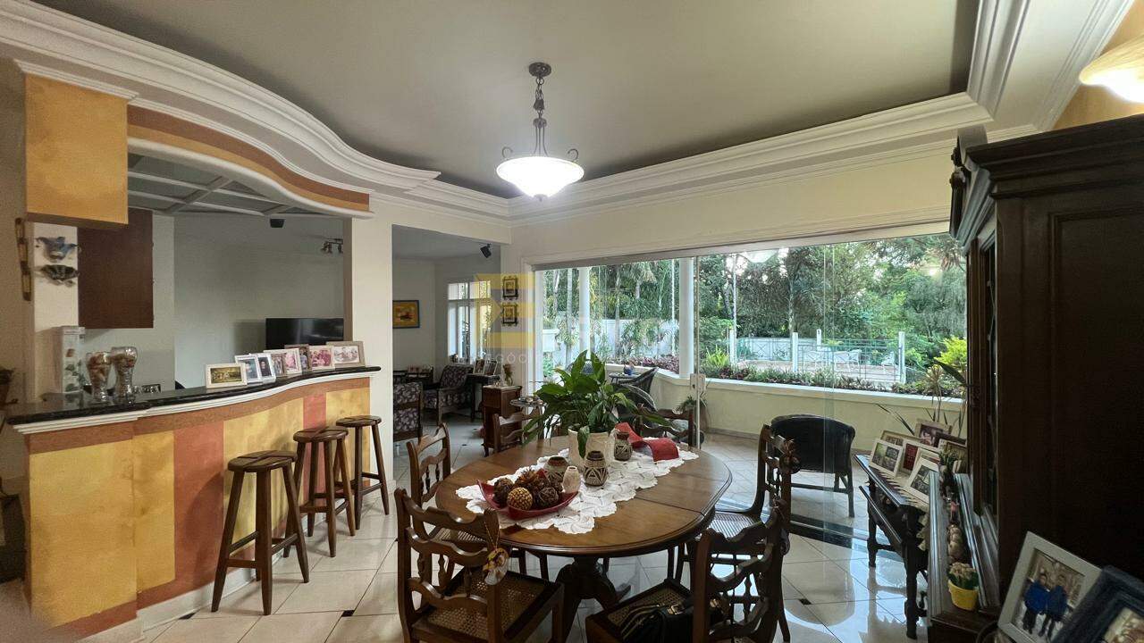 Casa à venda no PARQUE TERRANOVA em Valinhos/SP:
