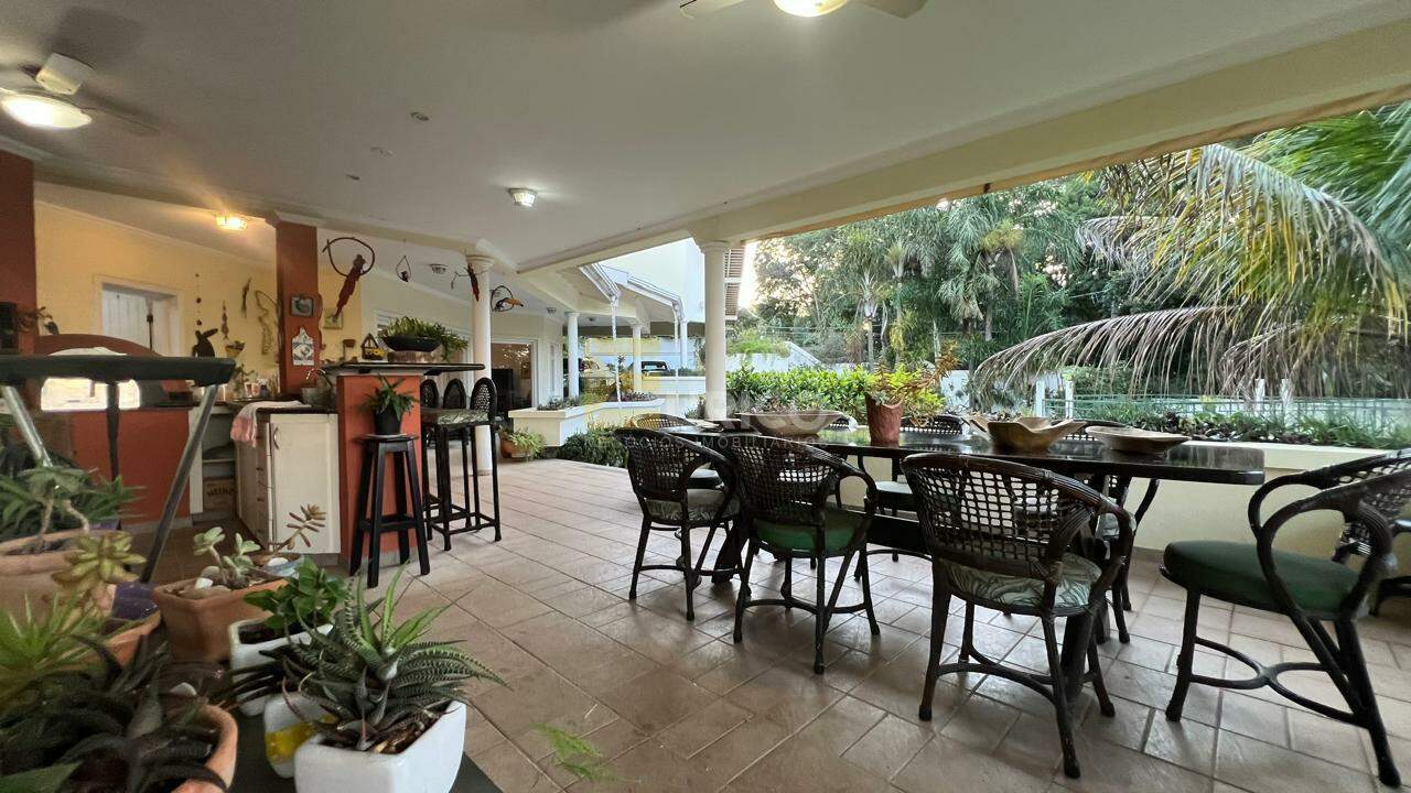 Casa à venda no PARQUE TERRANOVA em Valinhos/SP: