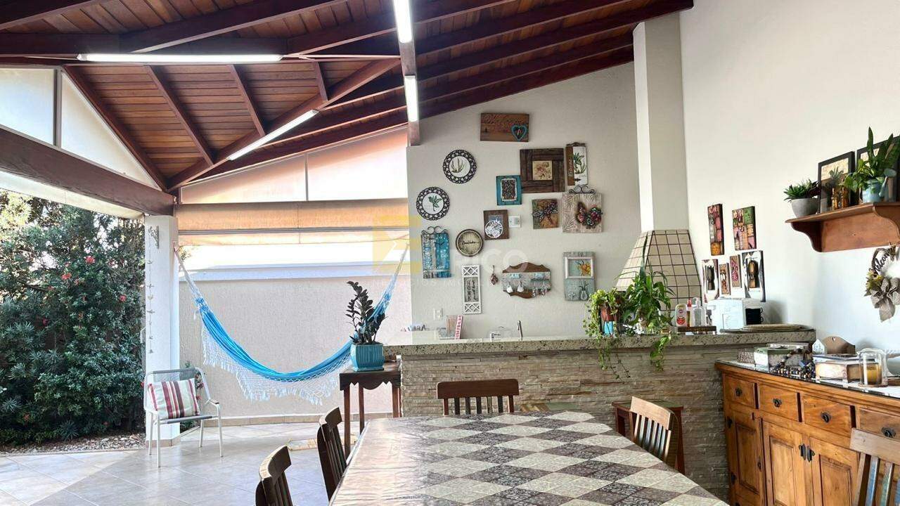 Casa em condomínio à venda no Condomínio Vivenda das Quaresmeiras em Valinhos/SP: 