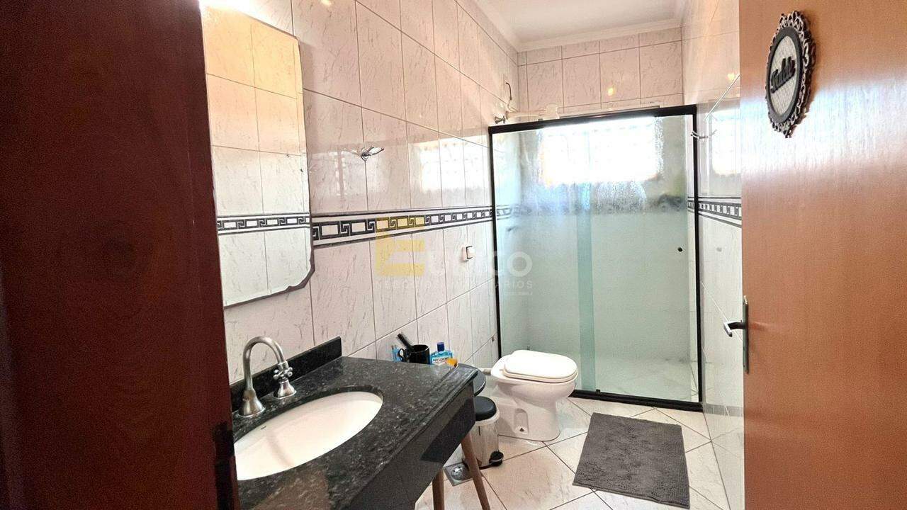 Casa em condomínio à venda no Condomínio Vivenda das Quaresmeiras em Valinhos/SP: 