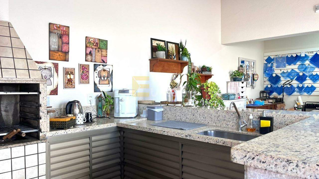 Casa em condomínio à venda no Condomínio Vivenda das Quaresmeiras em Valinhos/SP: 