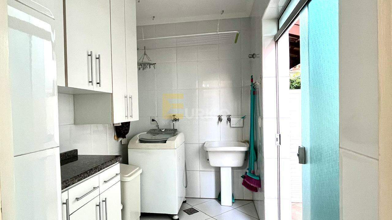 Casa em condomínio à venda no Condomínio Vivenda das Quaresmeiras em Valinhos/SP: 
