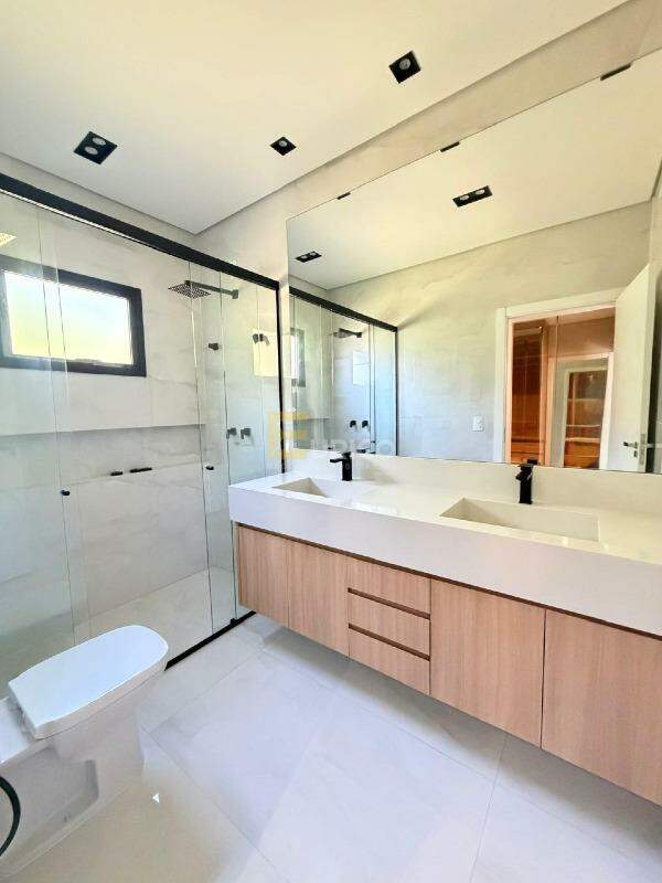 Casa em condomínio à venda no Condomínio Reserva Jatobás em Louveira/SP: 