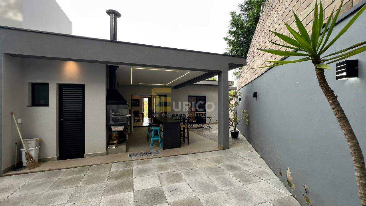 Casa à venda no JARDIM DAS PALMEIRAS em Valinhos/SP: