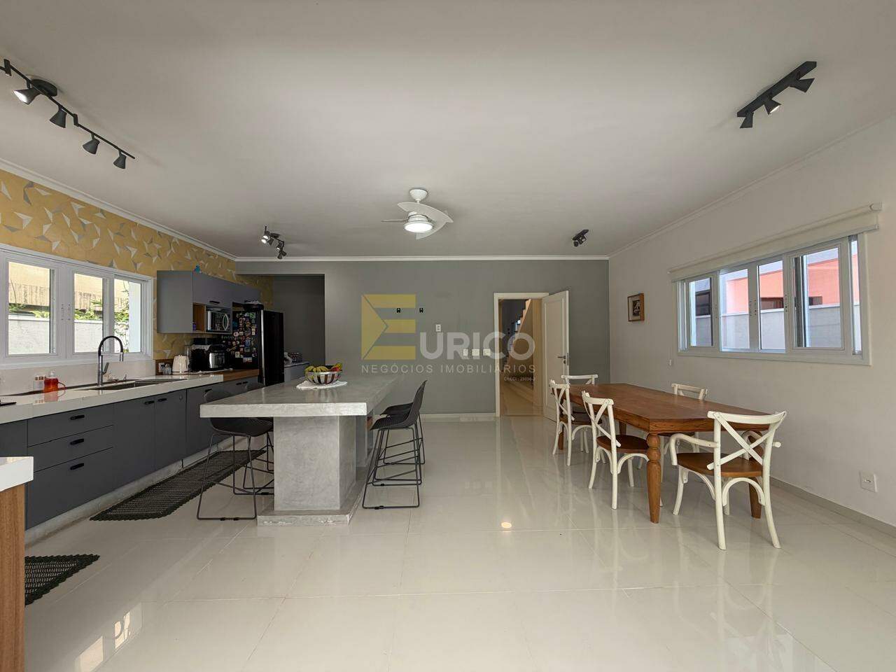Casa em condomínio à venda no Condomínio Reserva Colonial em Valinhos/SP: 