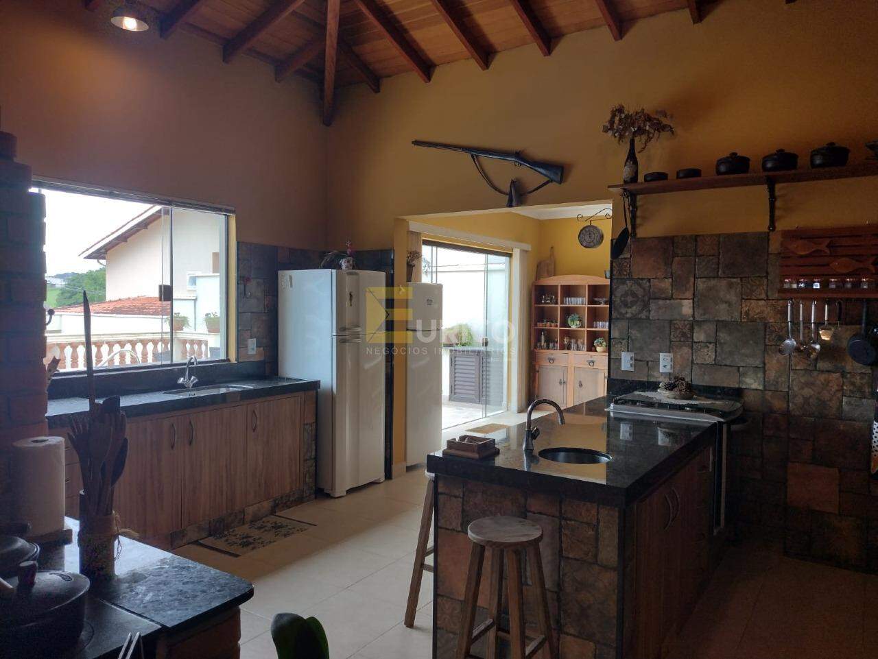 Casa em condomínio para aluguel no Condomínio Estância Marambaia em Vinhedo/SP: 