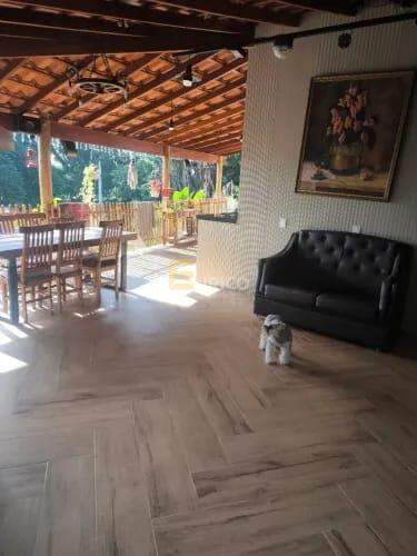 Casa em condomínio à venda no Condomínio Parque Suiço em Valinhos/SP: 
