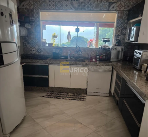 Casa em condomínio à venda no Condomínio Parque Suiço em Valinhos/SP: 