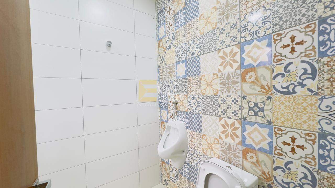 Prédio Comercial para aluguel no SANTA CRUZ em Valinhos/SP: 
