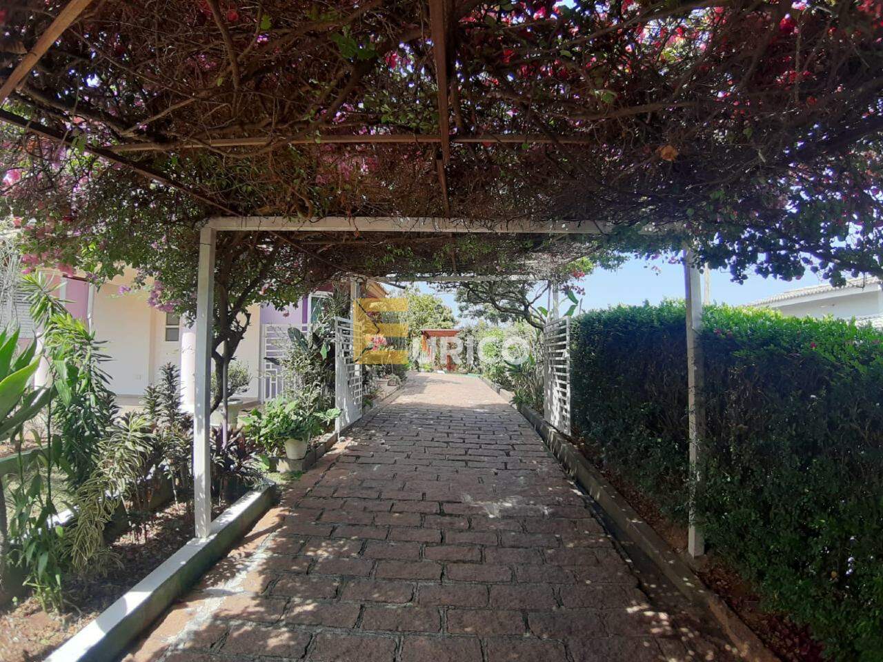 Casa em condomínio à venda no Parque Village Castelo em Itu/SP: