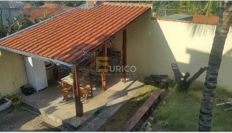 Casa à venda no PARQUE DAS COLINAS em Valinhos/SP: