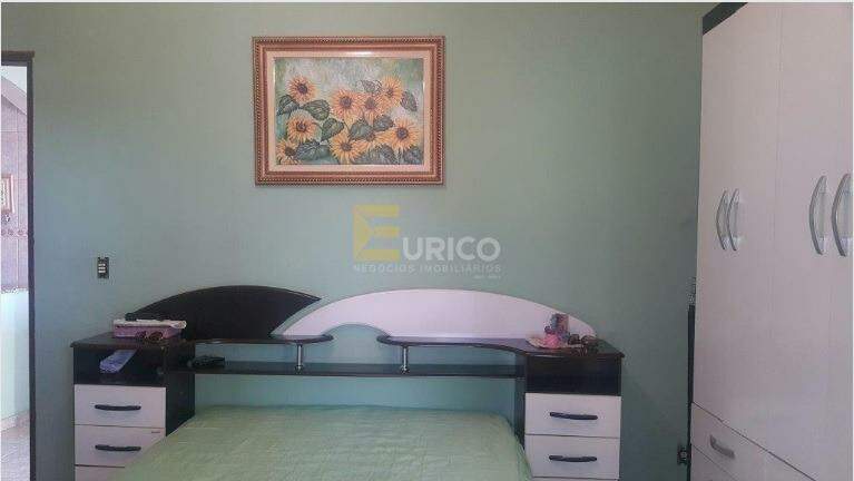 Casa à venda no PARQUE DAS COLINAS em Valinhos/SP: