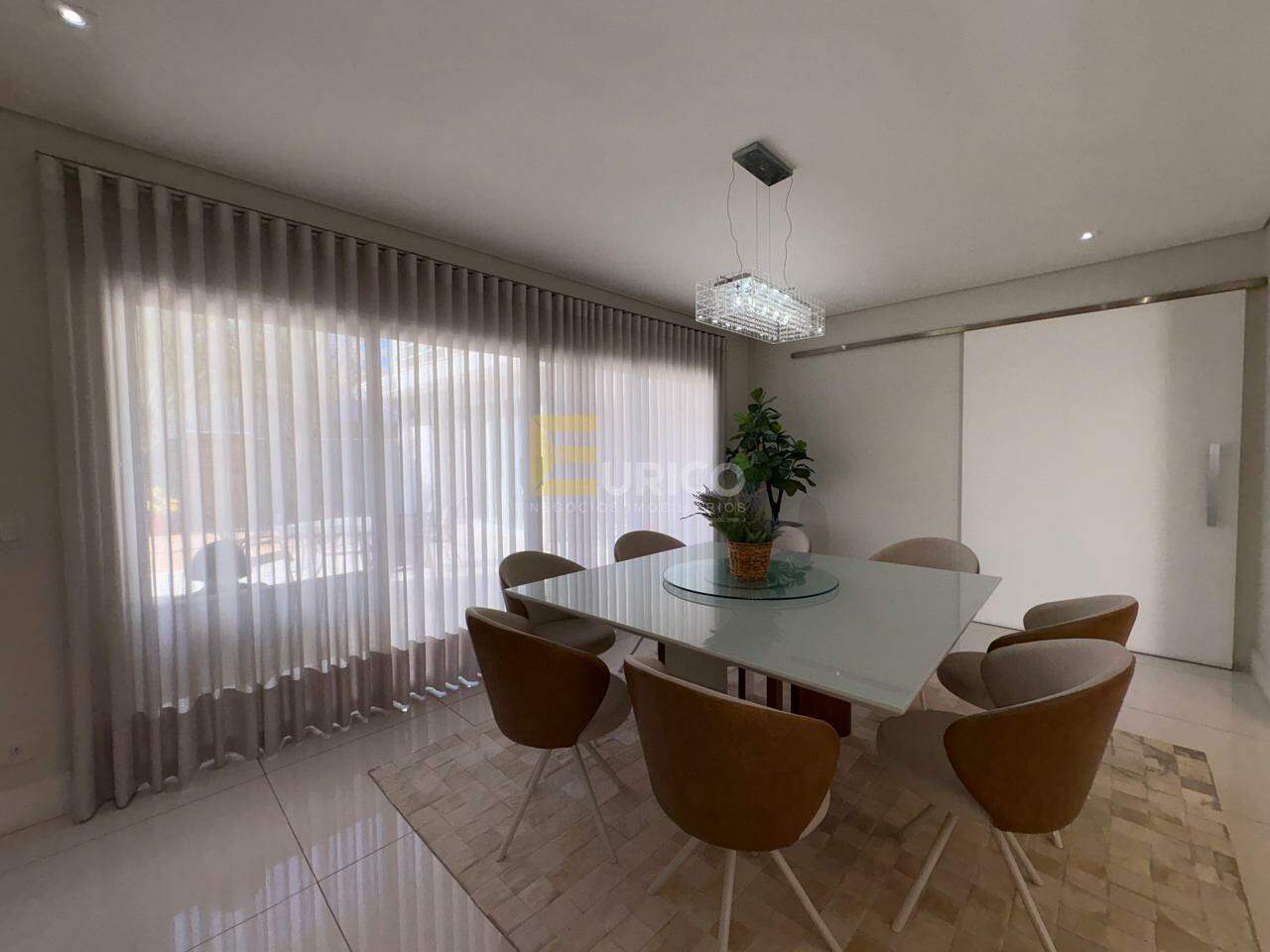 Casa em condomínio à venda no Condomínio Villaggio Capríccio em Louveira/SP: sala de jantar
