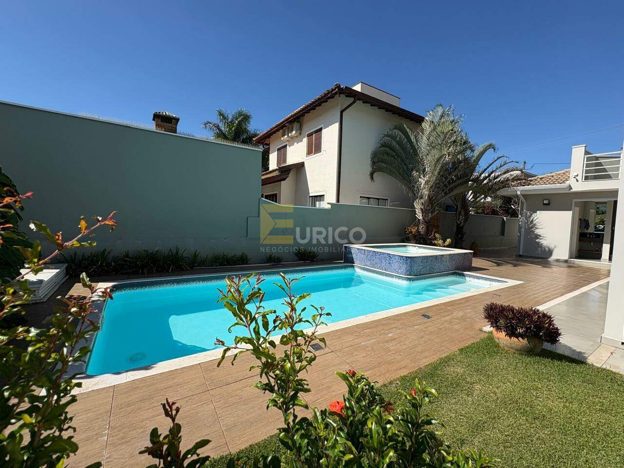 Casa em condomínio à venda no Condomínio Villaggio Capríccio em Louveira/SP: piscina c/ spa