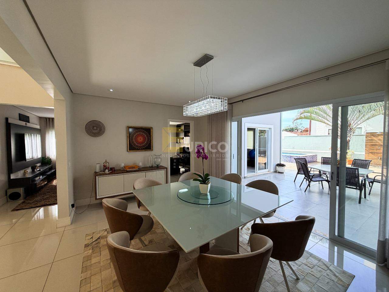 Casa em condomínio à venda no Condomínio Villaggio Capríccio em Louveira/SP: