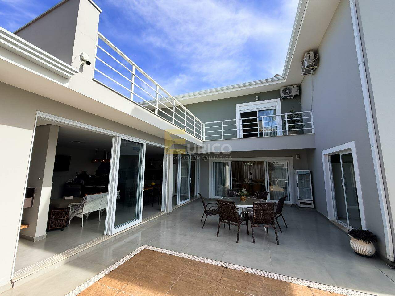 Casa em condomínio à venda no Condomínio Villaggio Capríccio em Louveira/SP:
