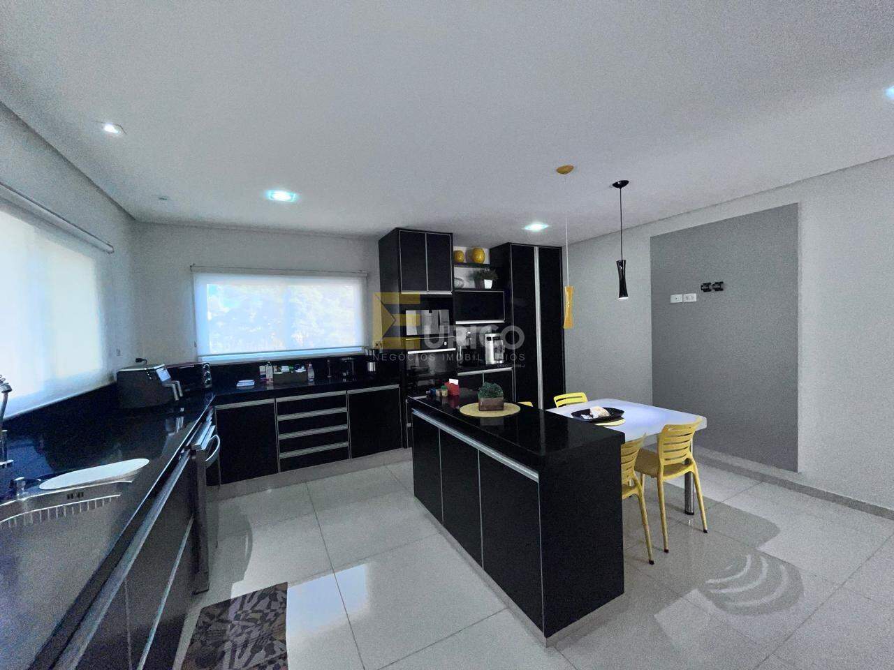 Casa em condomínio à venda no Condomínio Villaggio Capríccio em Louveira/SP: cozinha