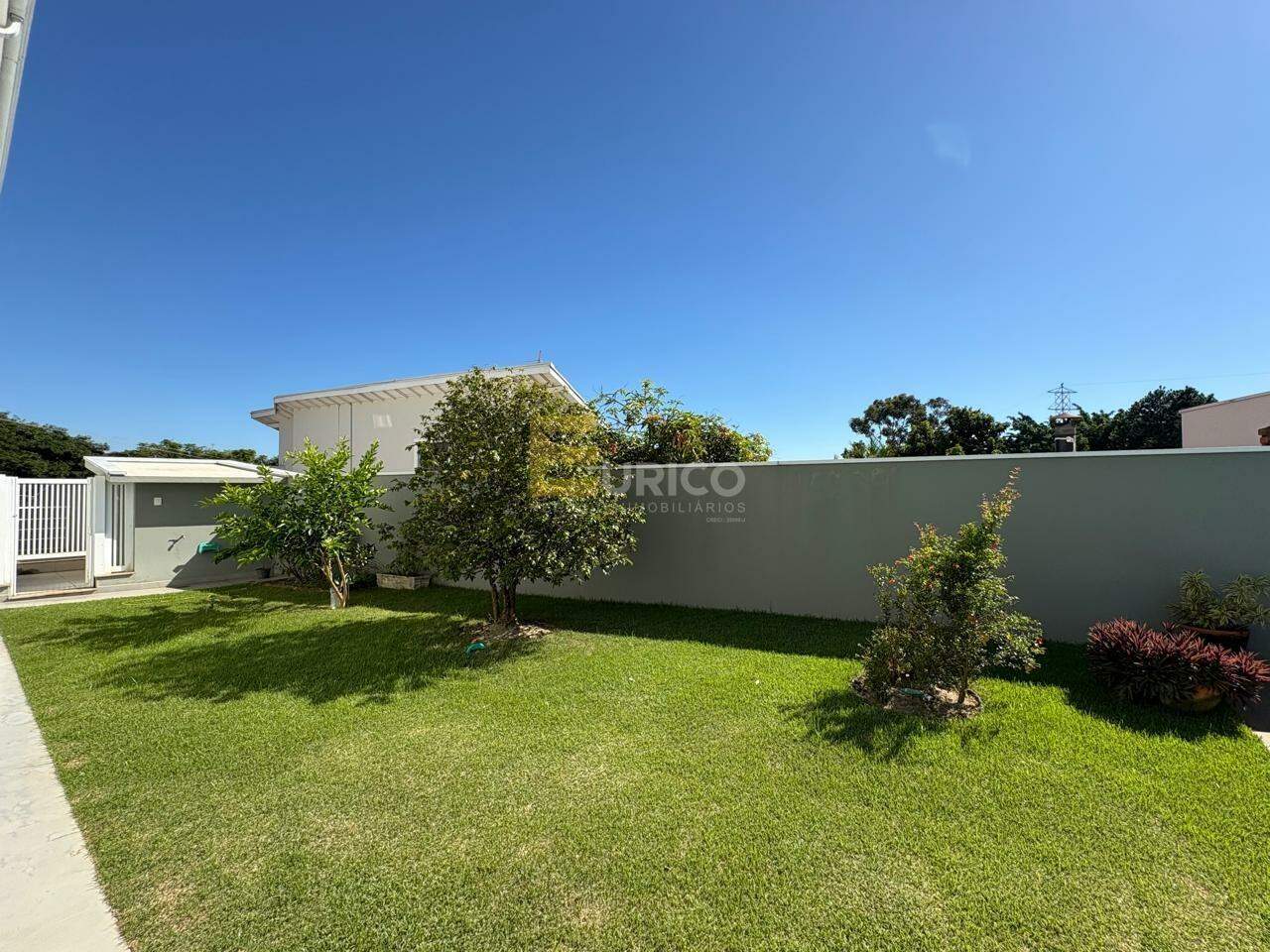 Casa em condomínio à venda no Condomínio Villaggio Capríccio em Louveira/SP: canil