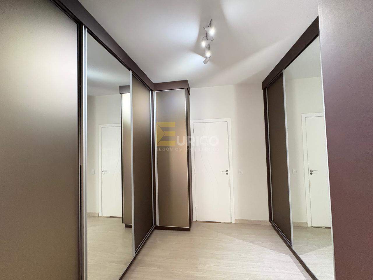Casa em condomínio à venda no Condomínio Villaggio Capríccio em Louveira/SP: closet suíte master
