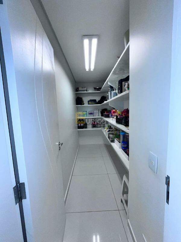 Casa em condomínio à venda no Condomínio Villaggio Capríccio em Louveira/SP: despensa