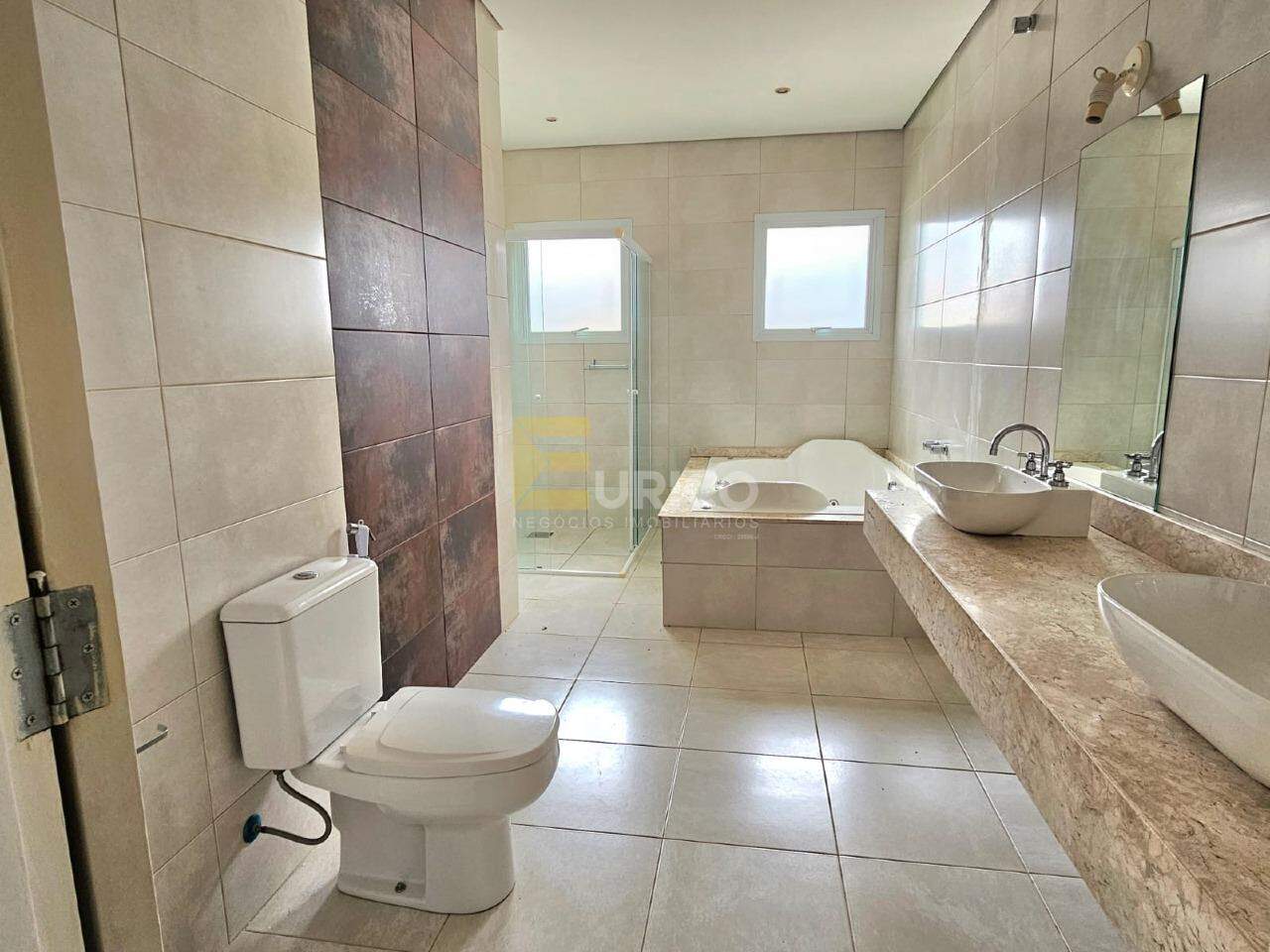 Casa em condomínio para aluguel no Condomínio Vivenda das Quaresmeiras em Valinhos/SP: