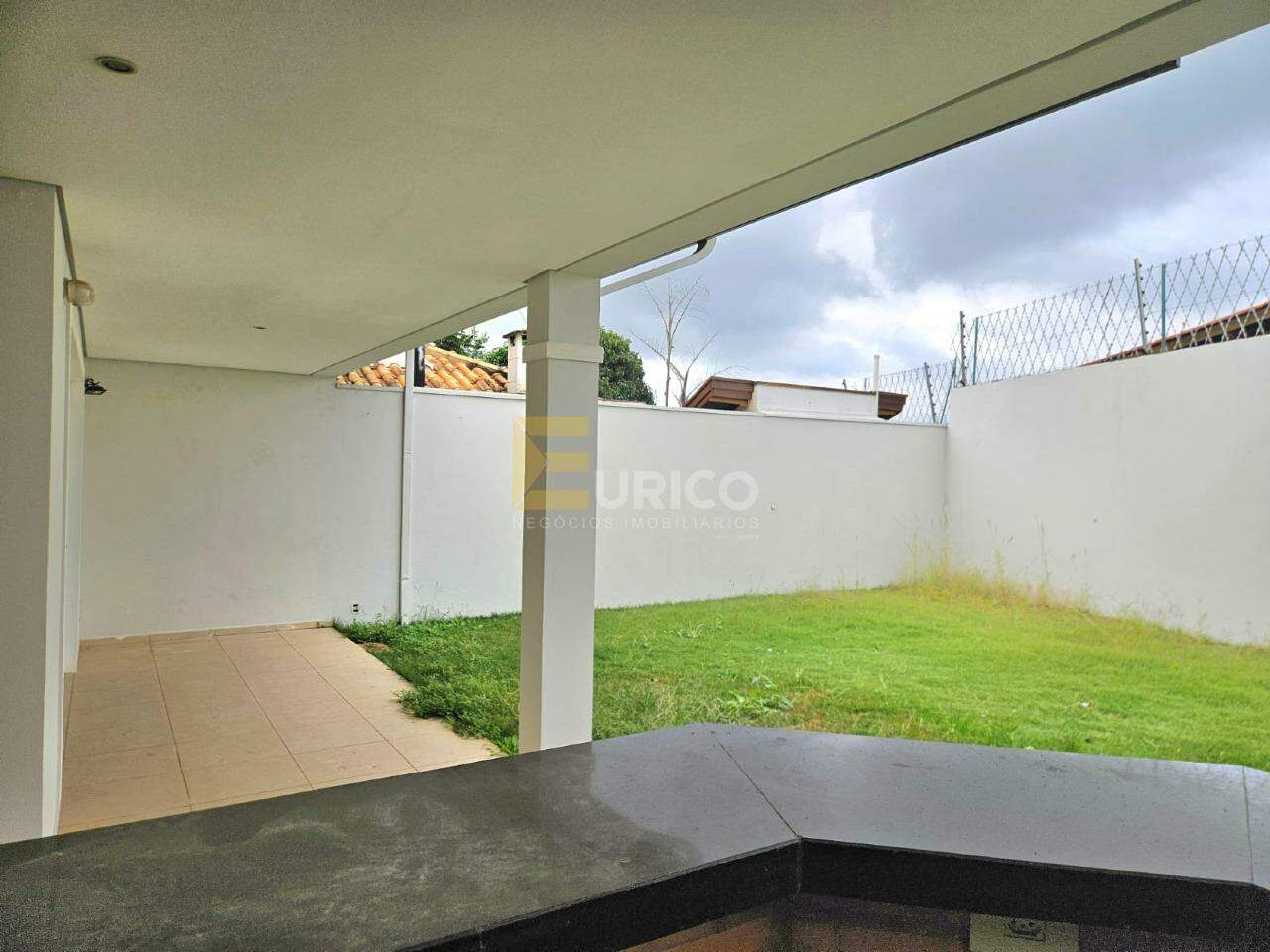 Casa em condomínio para aluguel no Condomínio Vivenda das Quaresmeiras em Valinhos/SP: