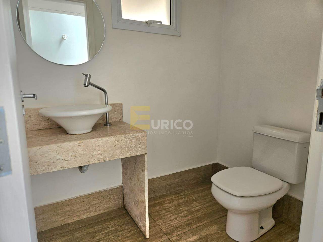 Casa em condomínio para aluguel no Condomínio Vivenda das Quaresmeiras em Valinhos/SP: