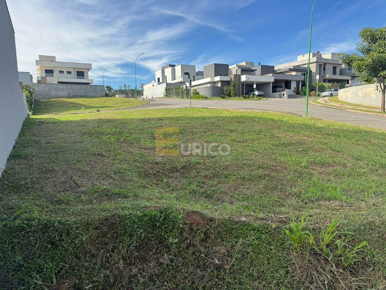 Terreno em Condomínio à venda no Condomínio Residencial Mont’Alcino em Valinhos/SP: 