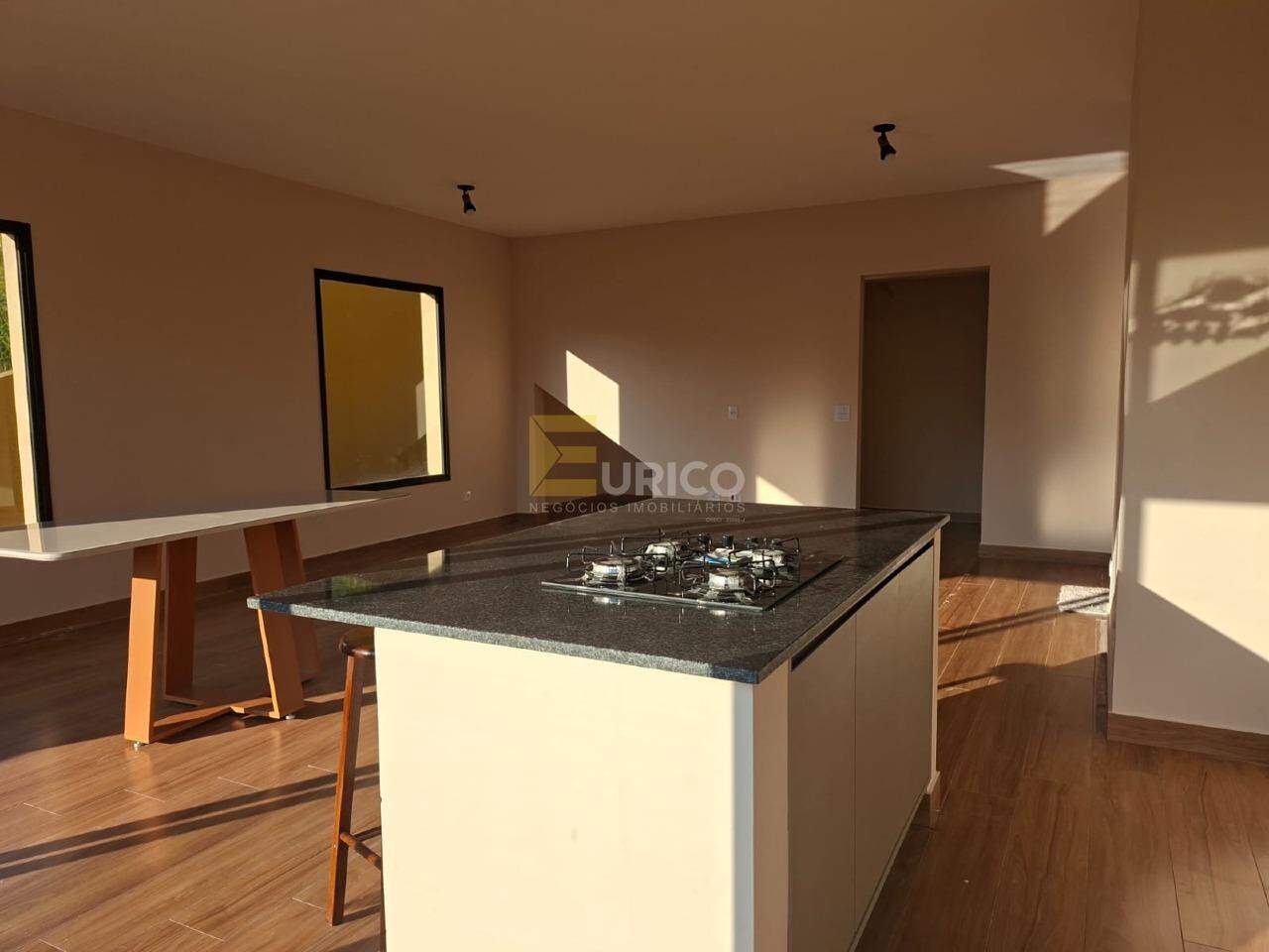 Casa para aluguel no Jardim das Videiras em Vinhedo/SP: 