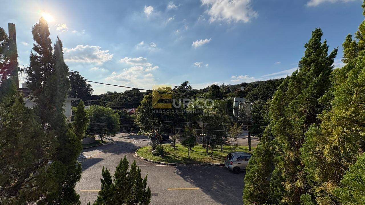 Casa em condomínio para aluguel no Condomínio Recanto dos Paturis em Vinhedo/SP: vista da varanda suite