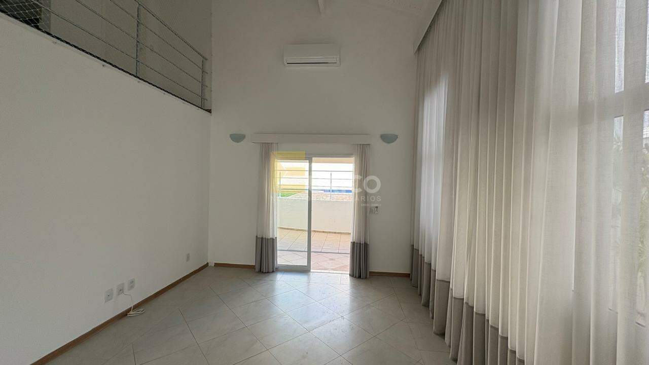 Casa em condomínio para aluguel no Condomínio Recanto dos Paturis em Vinhedo/SP: sala de jantar