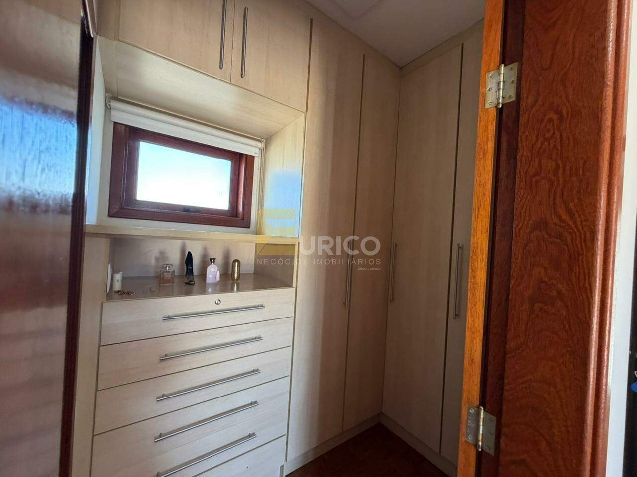 Casa em condomínio à venda no Condomínio Vivenda das Quaresmeiras em Valinhos/SP:
