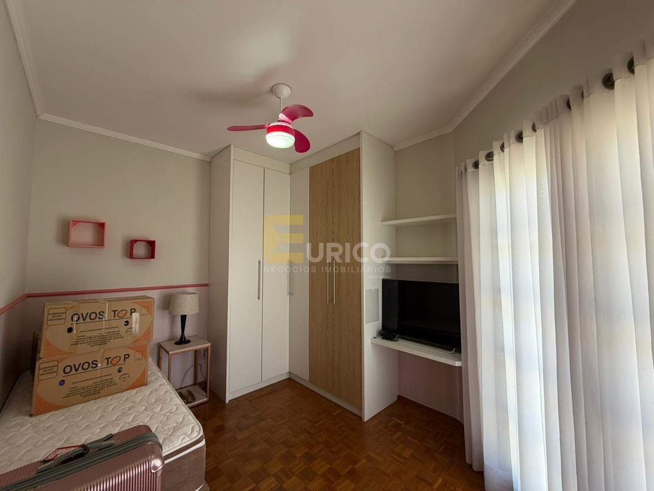 Casa em condomínio à venda no Condomínio Vivenda das Quaresmeiras em Valinhos/SP: