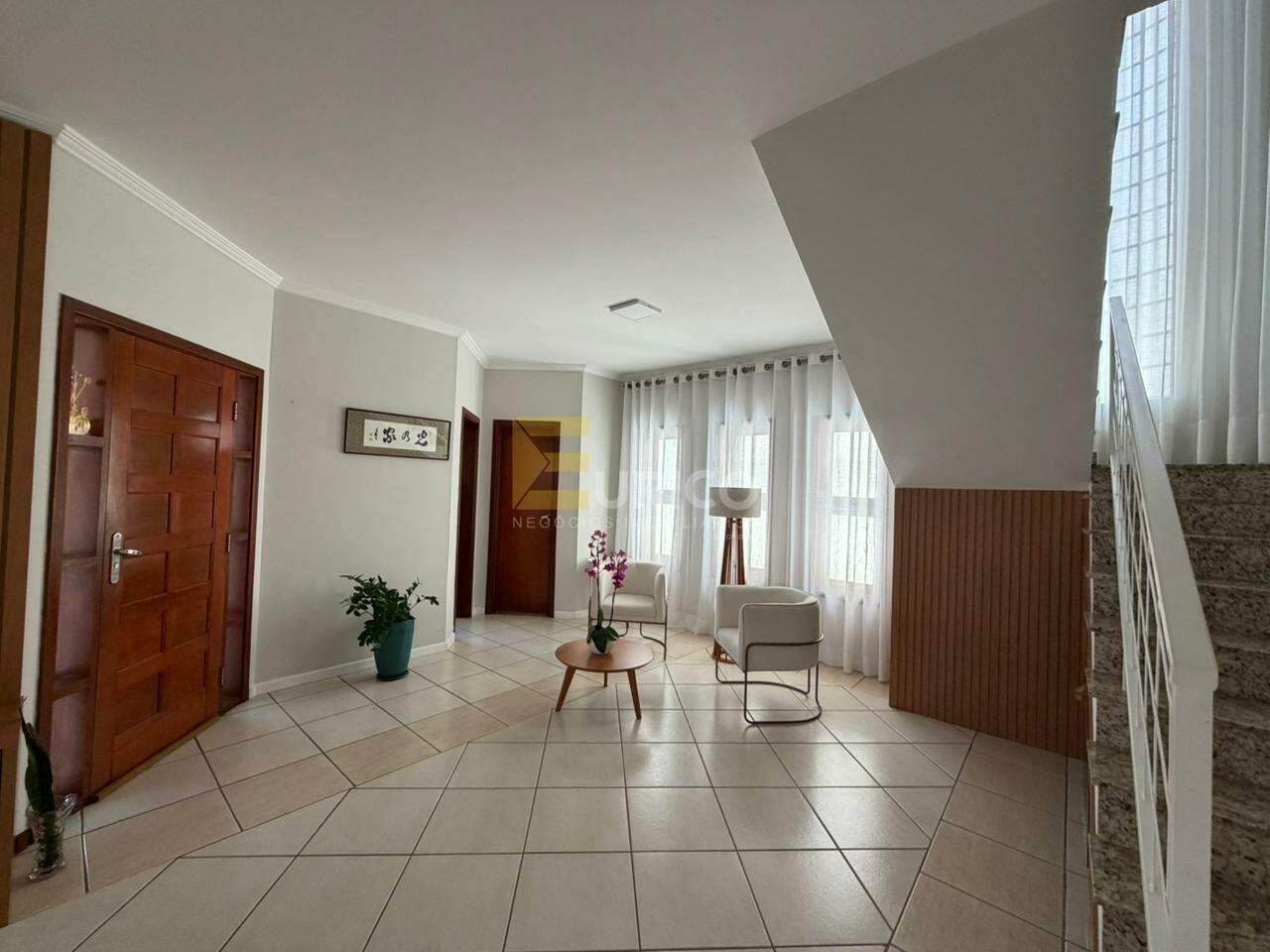 Casa em condomínio à venda no Condomínio Vivenda das Quaresmeiras em Valinhos/SP: