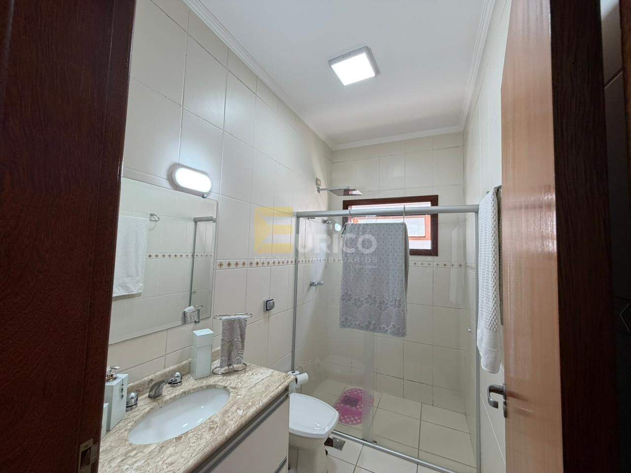 Casa em condomínio à venda no Condomínio Vivenda das Quaresmeiras em Valinhos/SP: