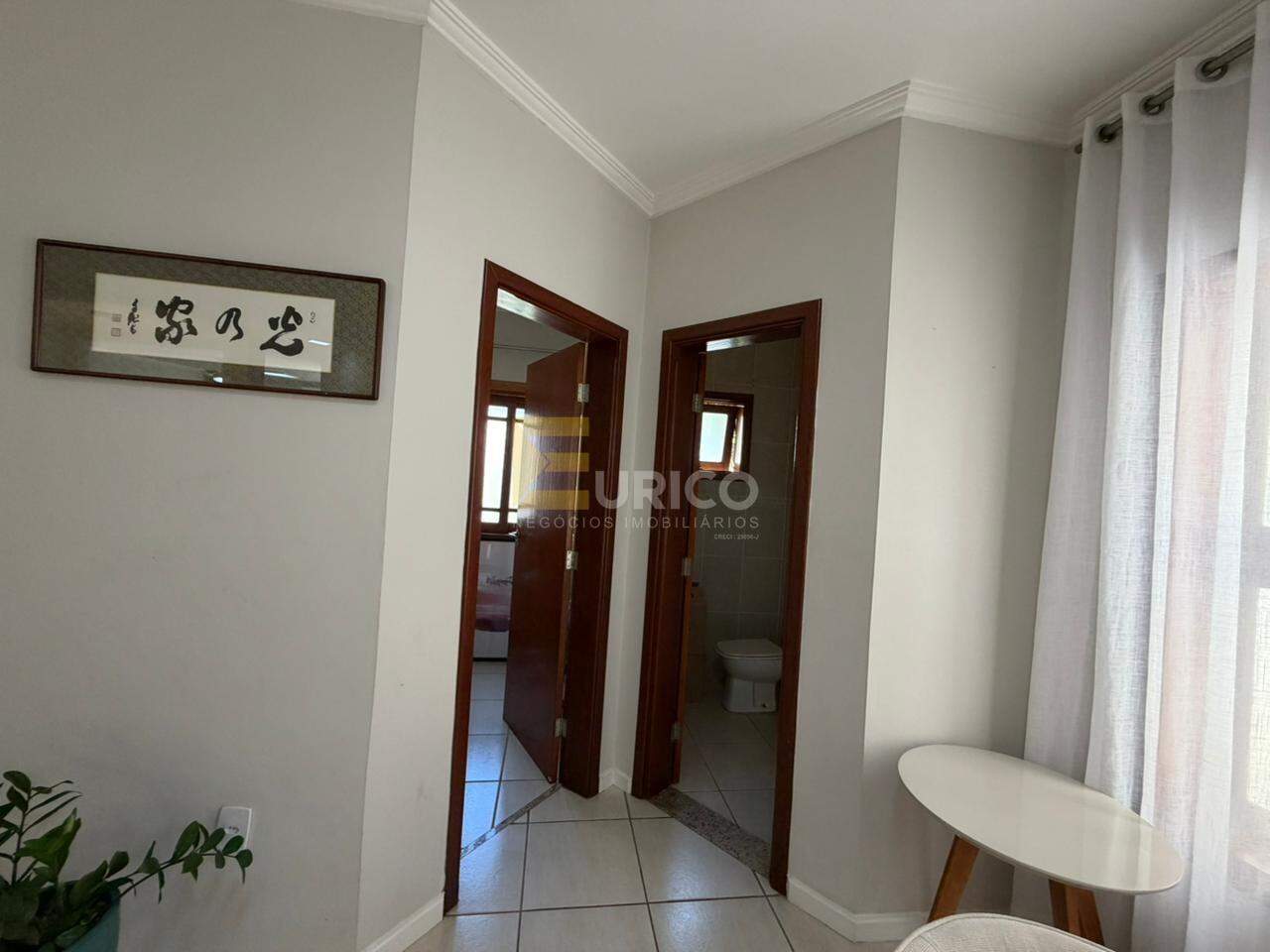Casa em condomínio à venda no Condomínio Vivenda das Quaresmeiras em Valinhos/SP: