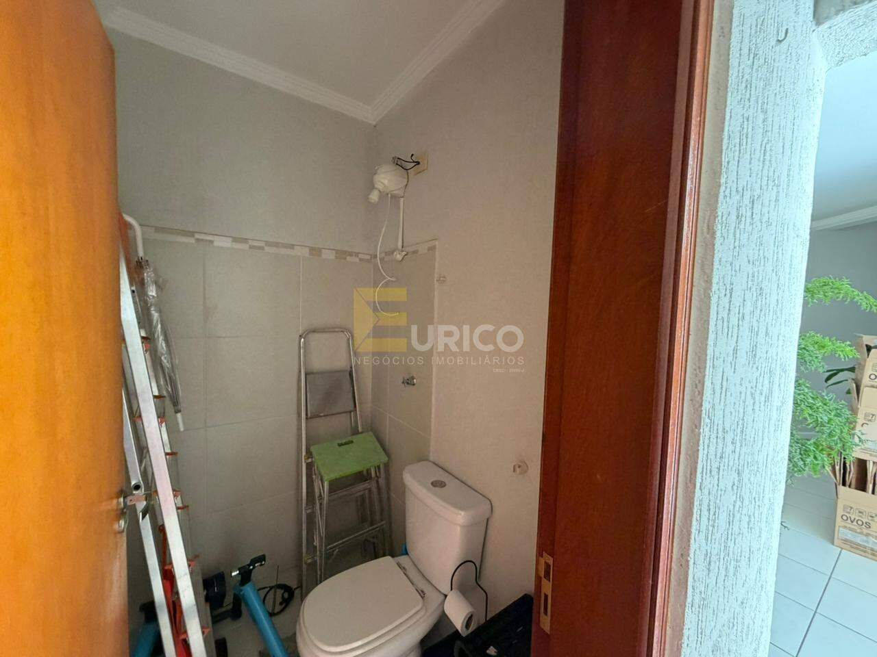 Casa em condomínio à venda no Condomínio Vivenda das Quaresmeiras em Valinhos/SP: