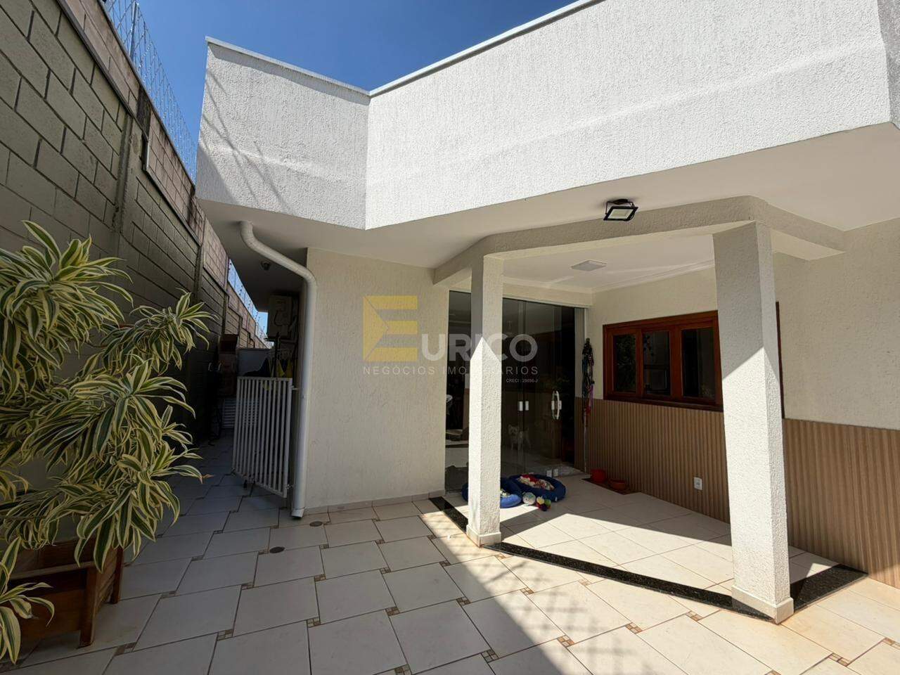 Casa em condomínio à venda no Condomínio Vivenda das Quaresmeiras em Valinhos/SP: