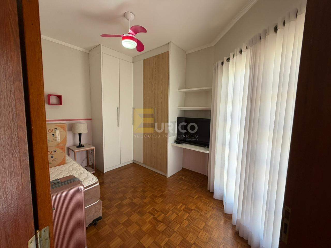 Casa em condomínio à venda no Condomínio Vivenda das Quaresmeiras em Valinhos/SP: