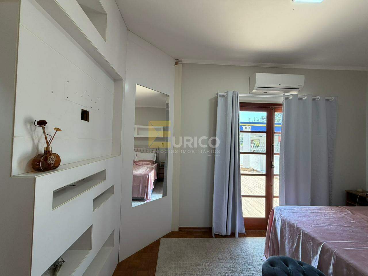Casa em condomínio à venda no Condomínio Vivenda das Quaresmeiras em Valinhos/SP: