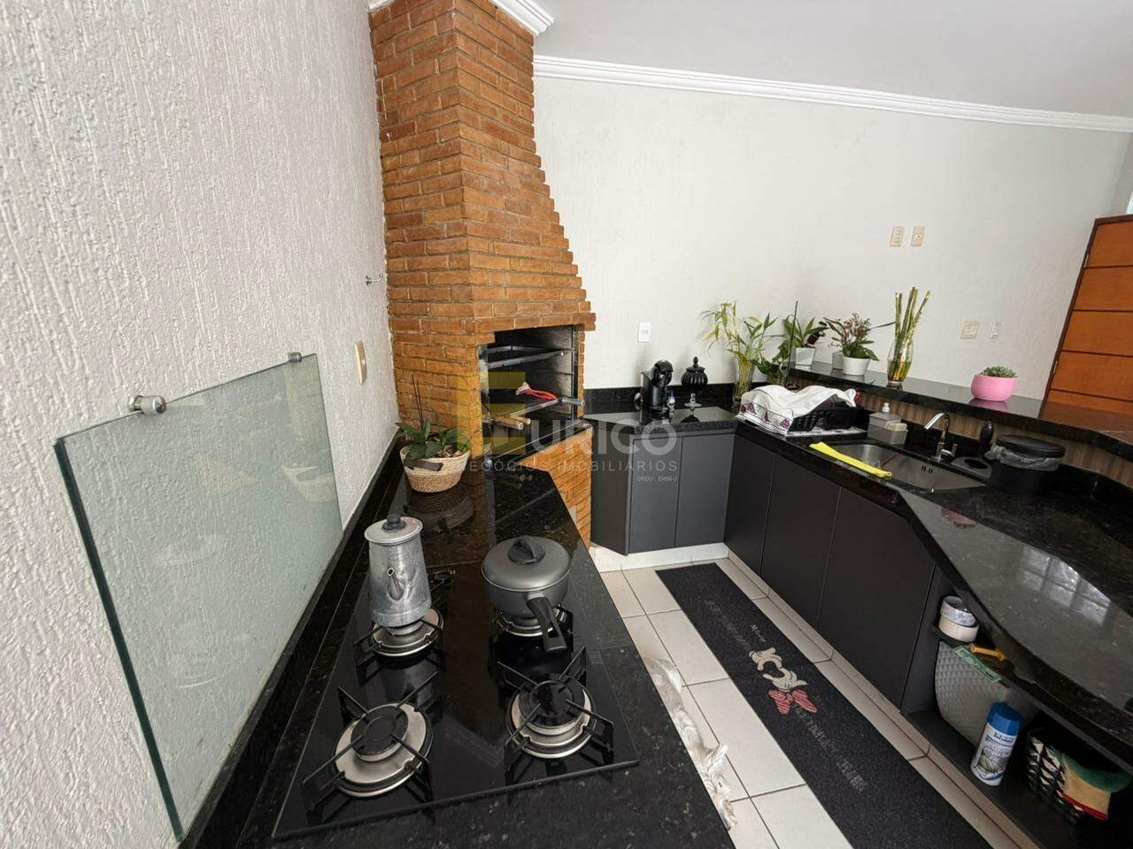 Casa em condomínio à venda no Condomínio Vivenda das Quaresmeiras em Valinhos/SP: