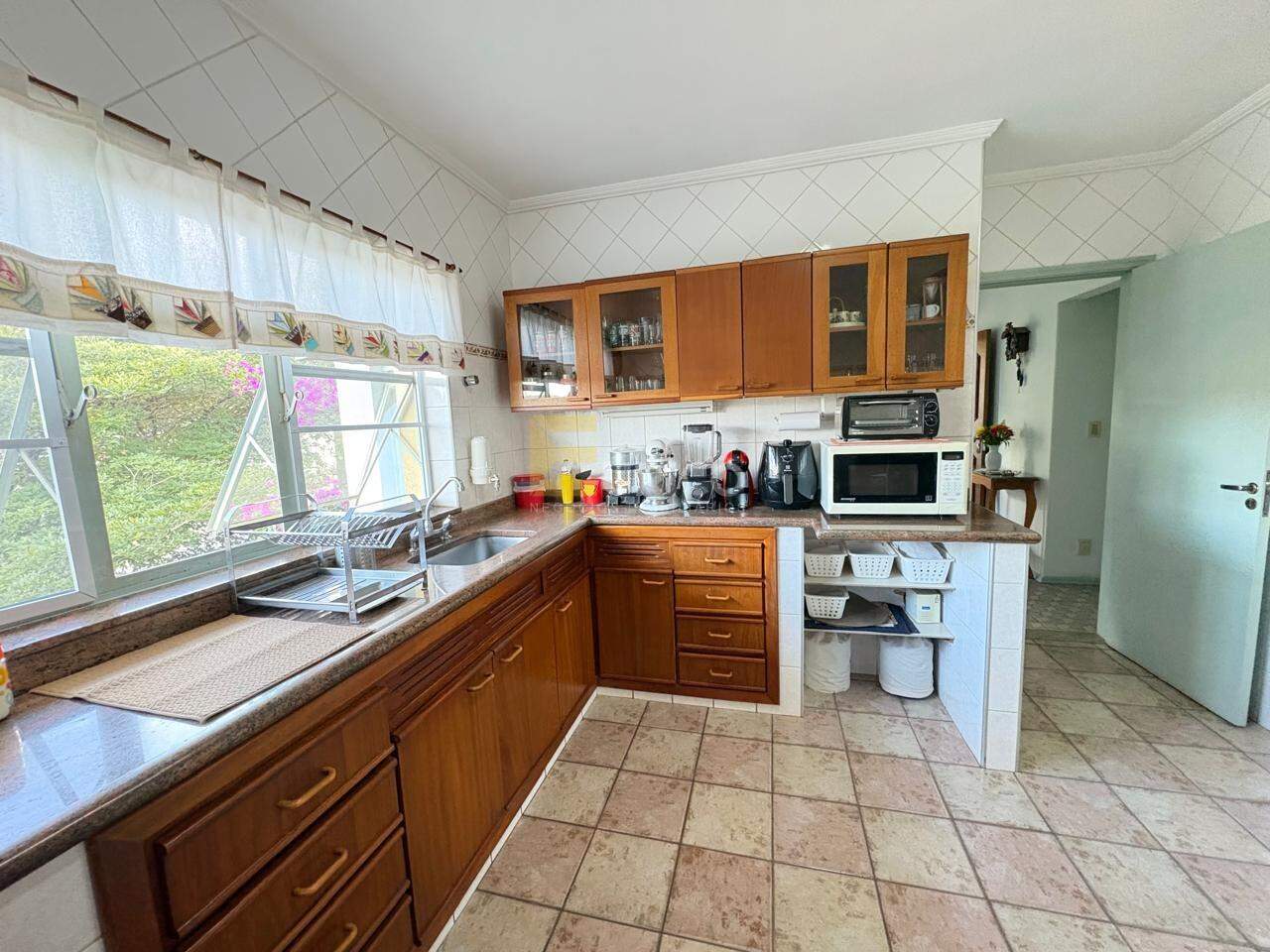 Casa à venda no Centro em Vinhedo/SP: COZINHA