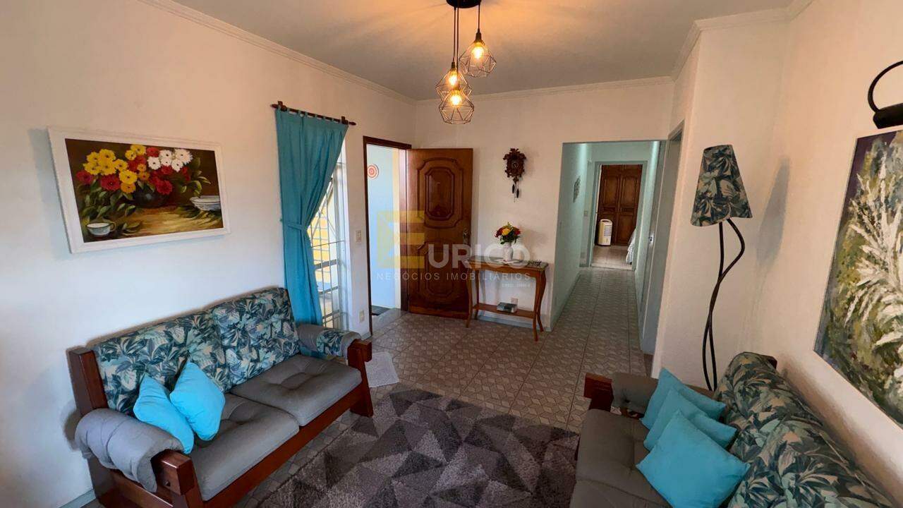 Casa à venda no Centro em Vinhedo/SP: SALA