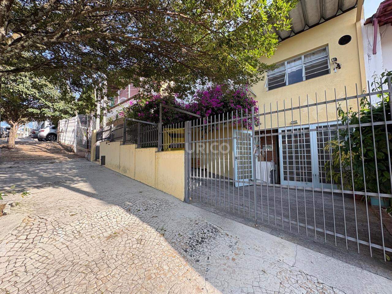 Casa à venda no Centro em Vinhedo/SP: 