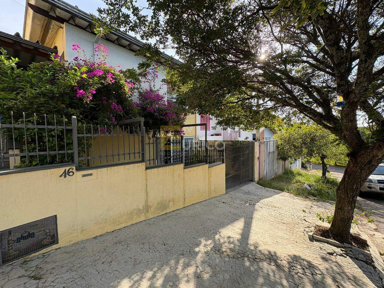 Casa à venda no Centro em Vinhedo/SP: 