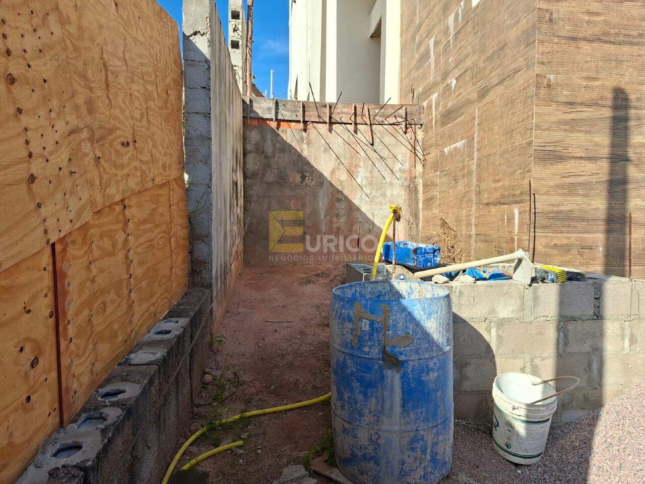 Casa em condomínio à venda no Condomínio Reserva Jatobás em Louveira/SP: 