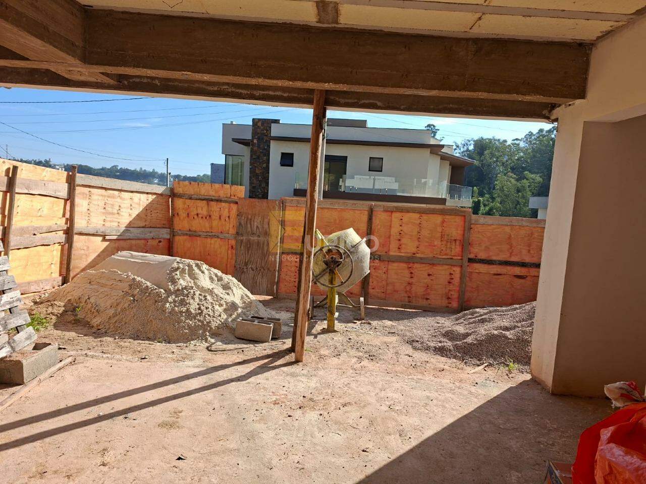 Casa em condomínio à venda no Condomínio Reserva Jatobás em Louveira/SP: 