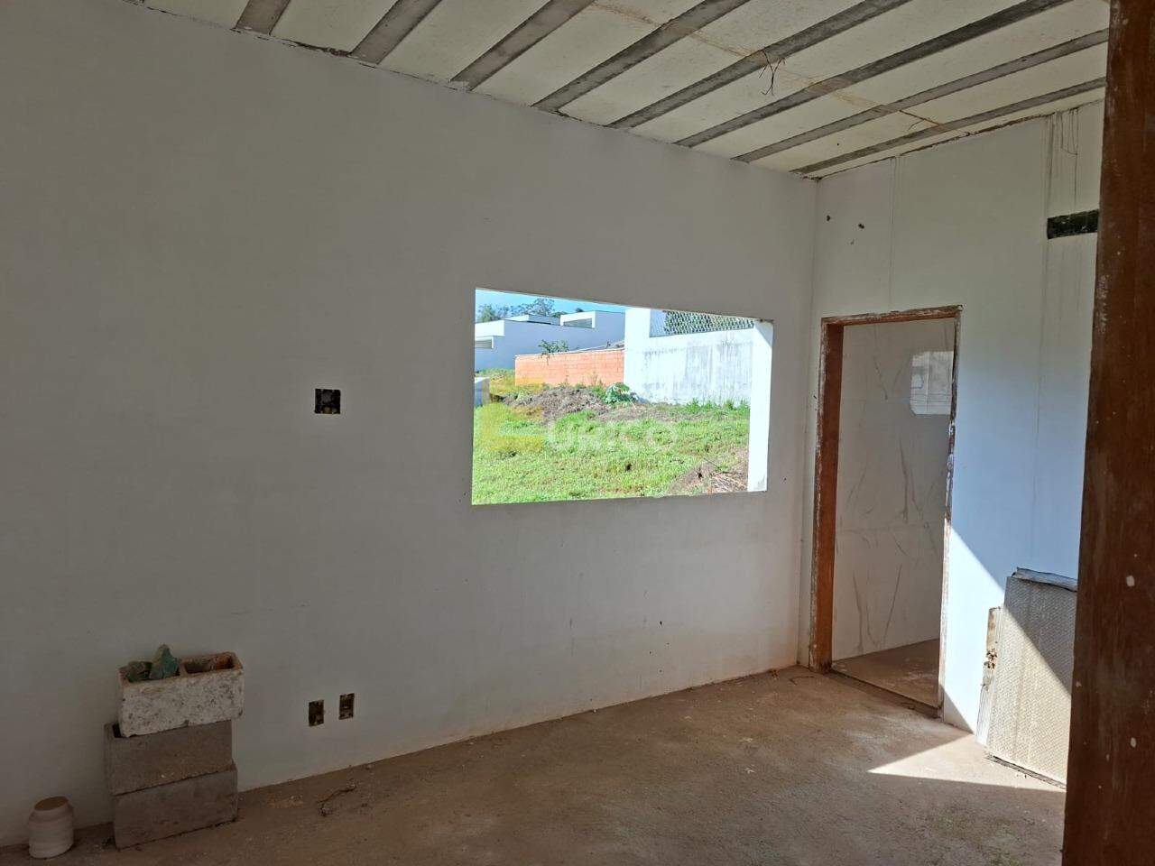 Casa em condomínio à venda no Condomínio Reserva Jatobás em Louveira/SP: 