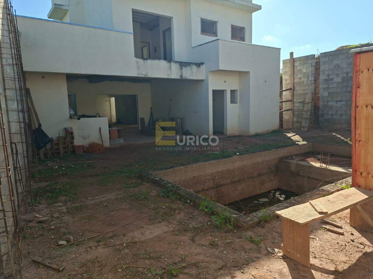 Casa em condomínio à venda no Condomínio Reserva Jatobás em Louveira/SP: 