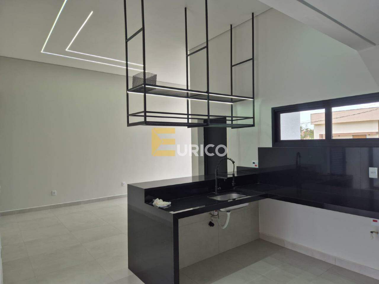 Casa em condomínio à venda no Wanel Ville em Sorocaba/SP: 
